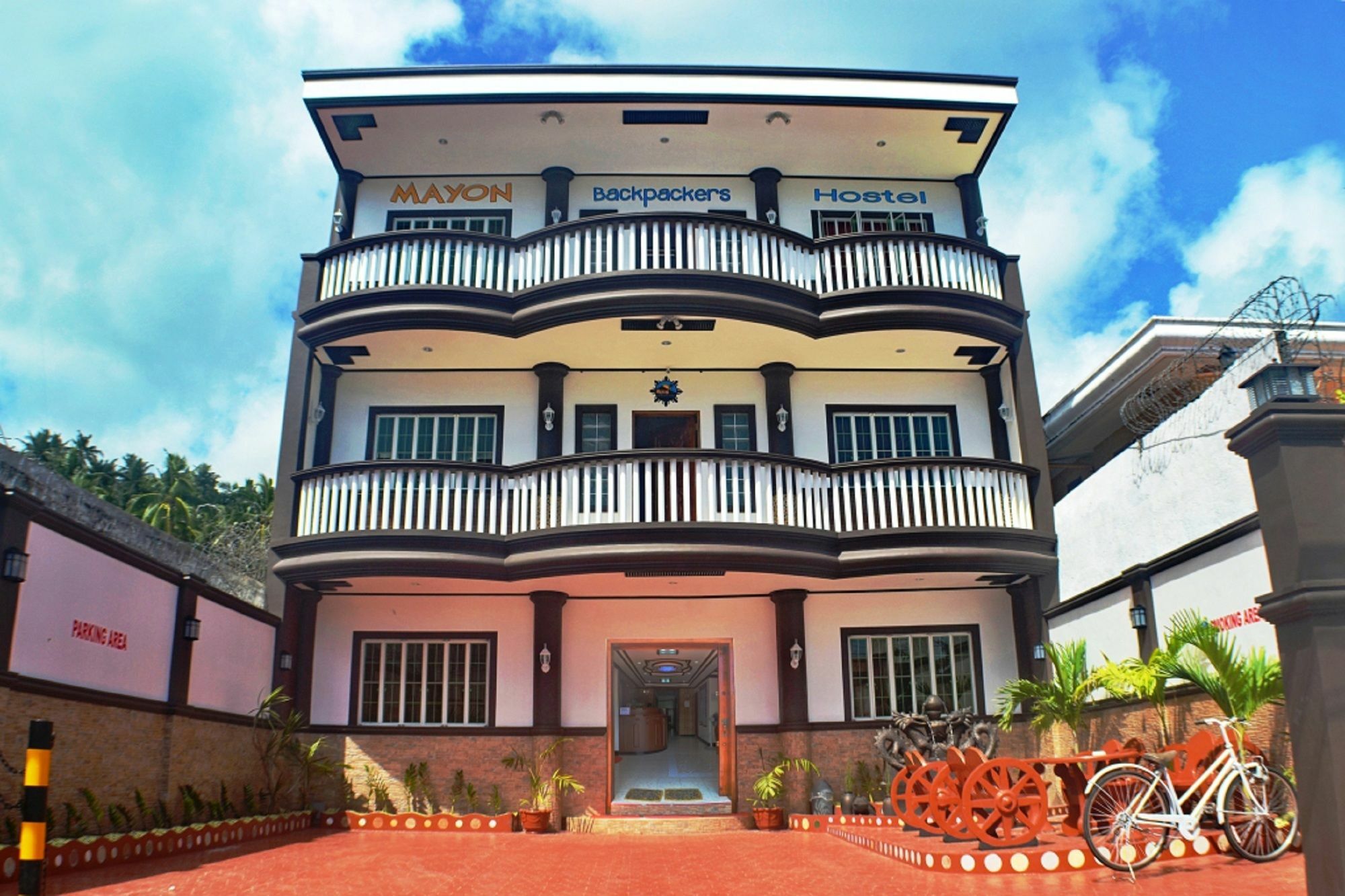Mayon Backpackers Hostel Легазпи Екстериор снимка